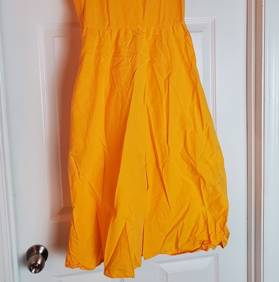 Yellow dress - Picture 3 of 7